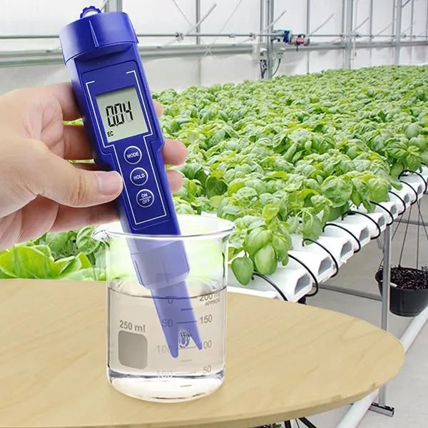Digital 3-in-1 EC/CF/TDS Water Quality Tester - Image 2
