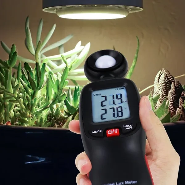 Handheld Light Meter with Bluetooth for Digital Illuminance and Lumens - Image 3