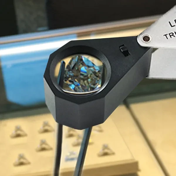 Jeweler Loupe with LED Light (30X, 21mm) - Image 2
