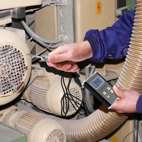 Vibration Meter with Piezoelectric Sensor for Displacement, Velocity, and Acceleration - Image 2